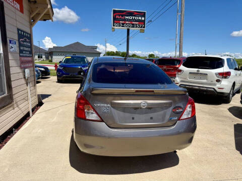 2014 Nissan Versa