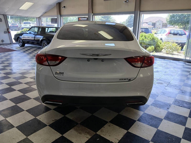 2016 Chrysler 200 S