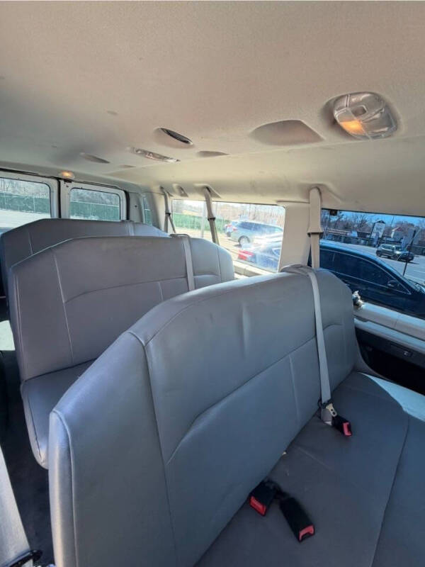 2014 Ford E-Series E-350 SD XL