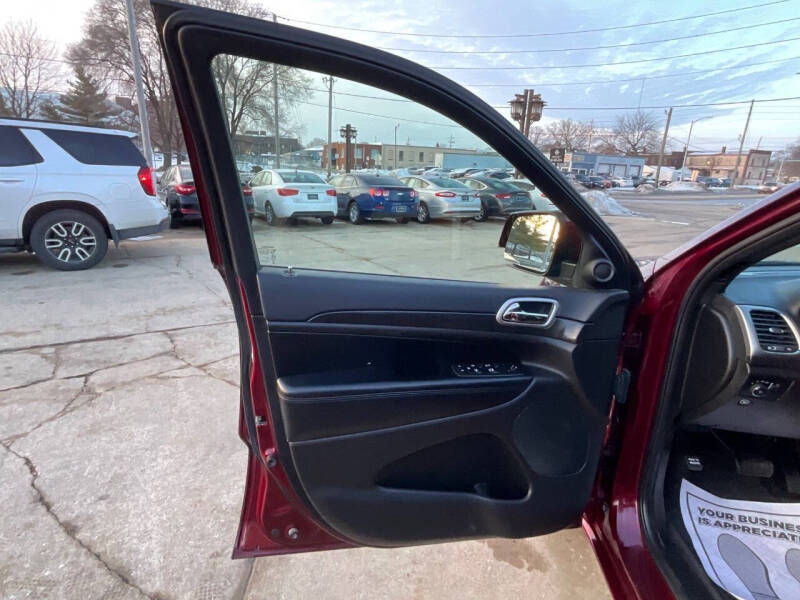 2017 Jeep Grand Cherokee Laredo