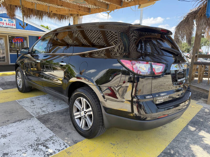 2017 Chevrolet Traverse LT
