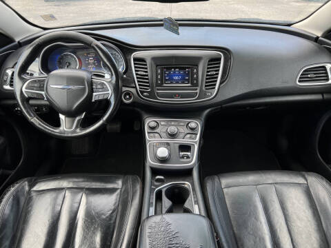 2015 Chrysler 200 C