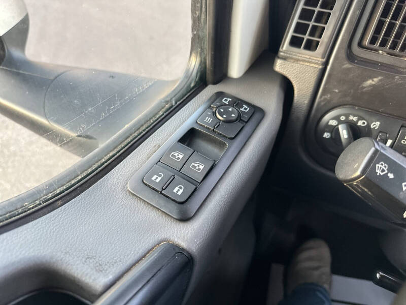 2021 International RH613