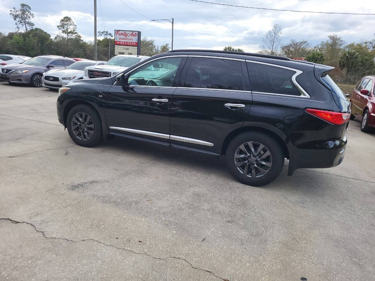 2014 INFINITI QX60 for sale at FAMILY AUTO BROKERS in Longwood, FL