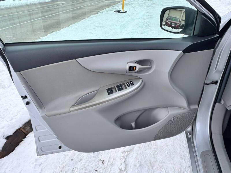 2012 Toyota Corolla LE