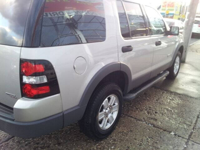 2006 Ford Explorer