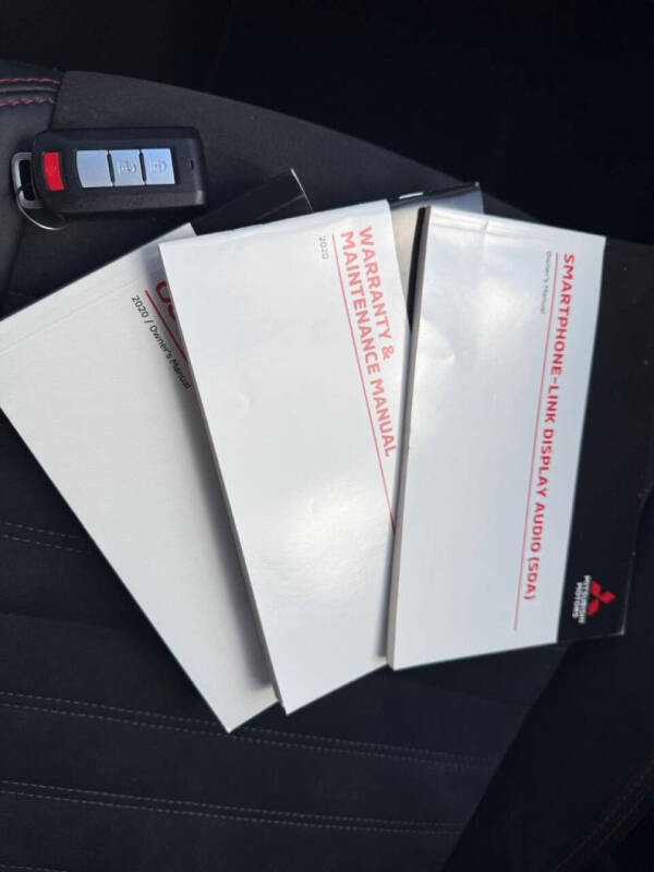 2020 Mitsubishi Outlander LE