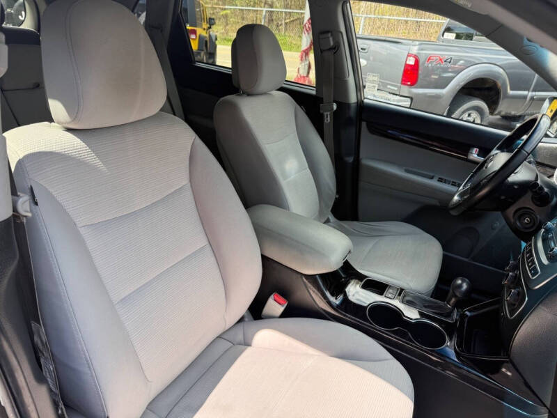 2015 Kia Sorento LX
