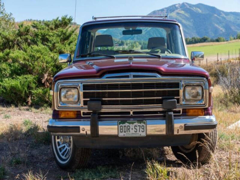 1991 Jeep Grand Wagoneer Base's photo