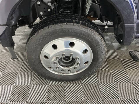 2025 Ford F-450 Super Duty Platinum