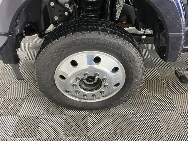 2025 Ford F-450 Super Duty Platinum