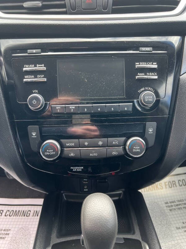 2016 Nissan Rogue SV