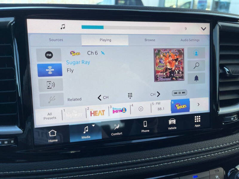 2026 Chrysler Pacifica Select