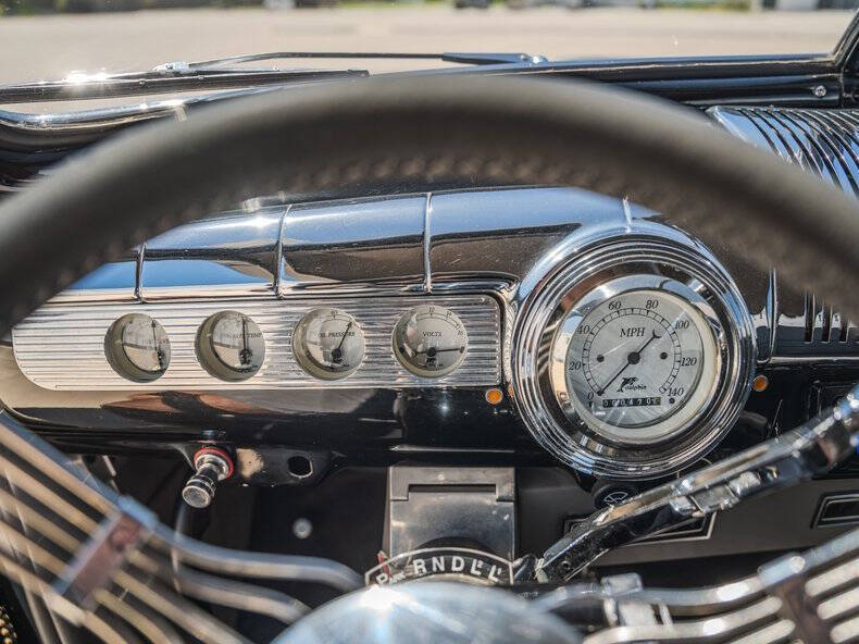1947 Ford Super Deluxe