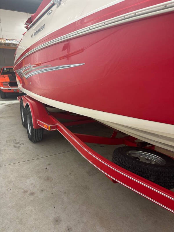 2006 Rinker 246BR