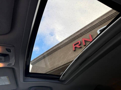 2011 Toyota Sienna SE 8-Passenger