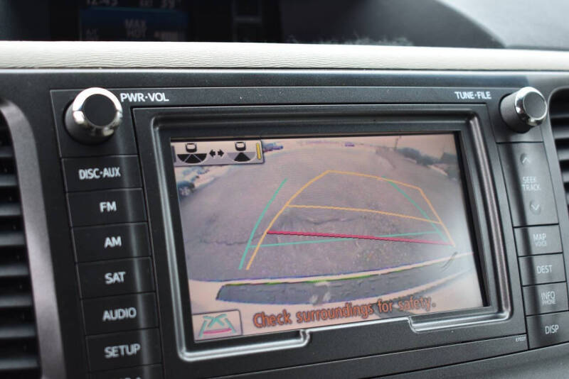 2013 Toyota Sienna Limited 7-Passenger