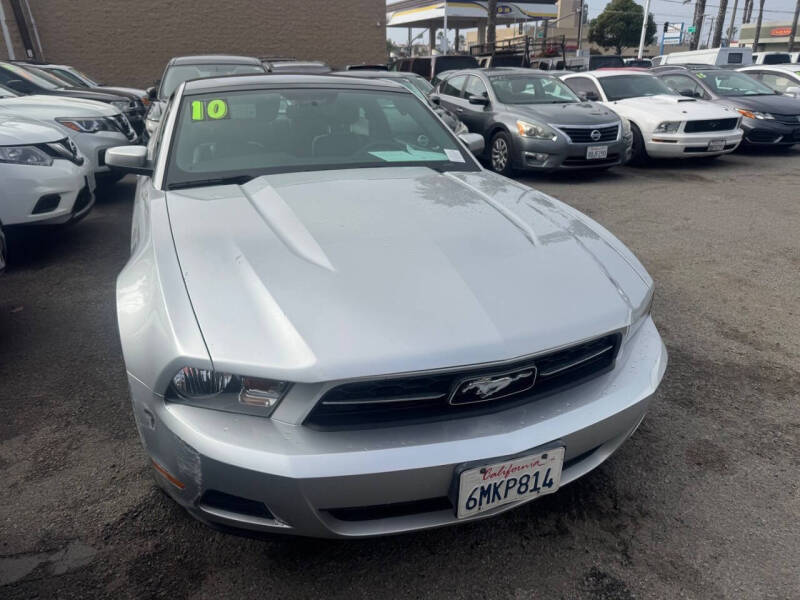 2010 Ford Mustang V6