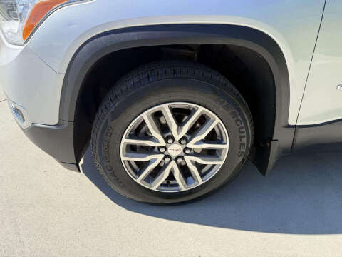 2017 GMC Acadia SLE-2