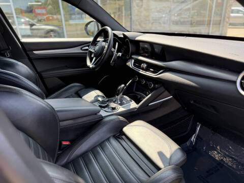 2019 Alfa Romeo Stelvio Ti Sport