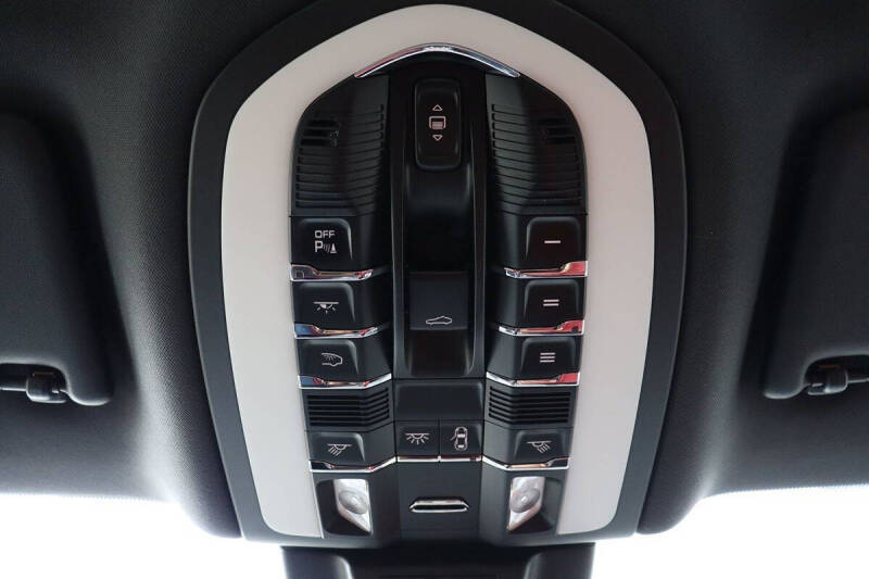 2020 Porsche Macan