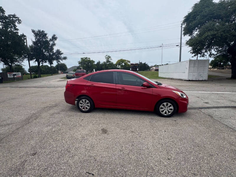 2017 Hyundai Accent SE