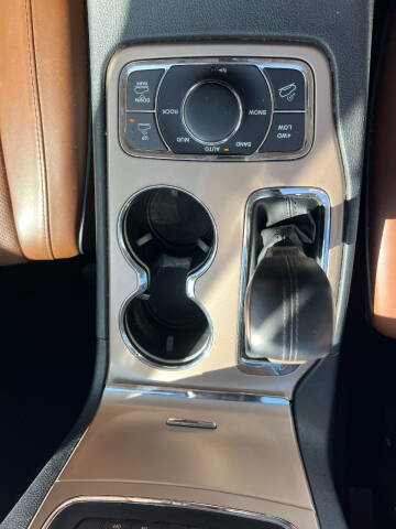 2016 Jeep Grand Cherokee Summit