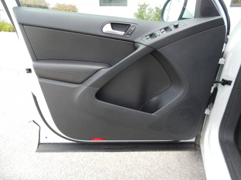 2014 Volkswagen Tiguan S