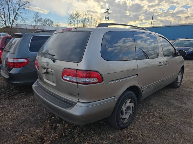2002 Toyota Sienna LE