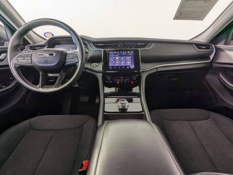 2024 Jeep Grand Cherokee Laredo