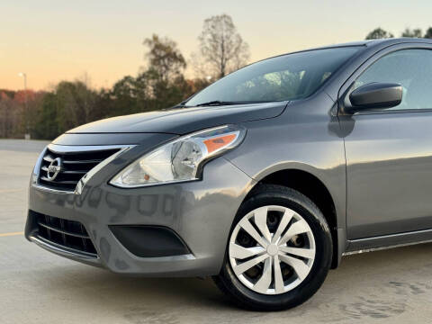 2019 Nissan Versa SV