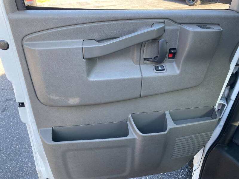 2020 GMC Savana LT 3500