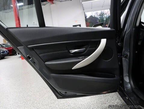 2017 BMW 3 Series 320i xDrive