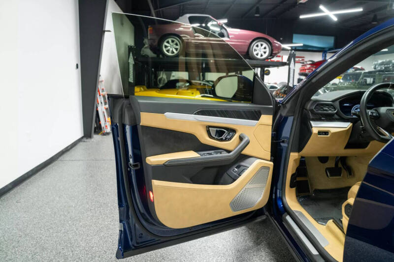 2019 Lamborghini Urus