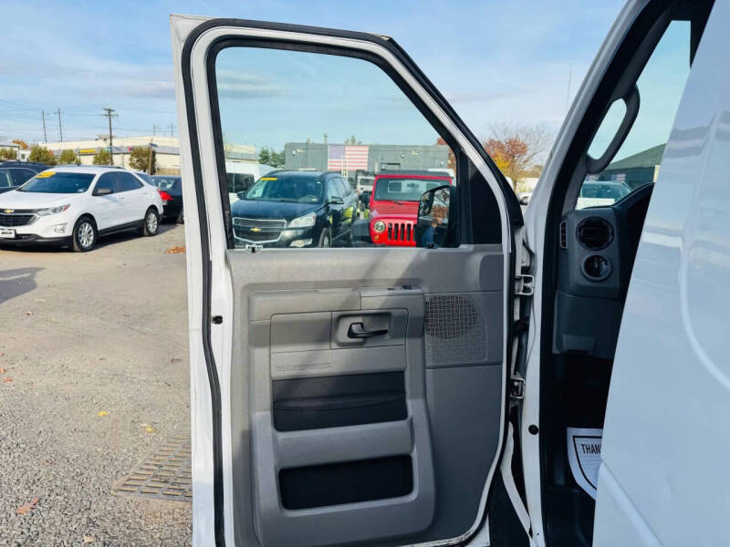 2013 Ford E-Series E-250