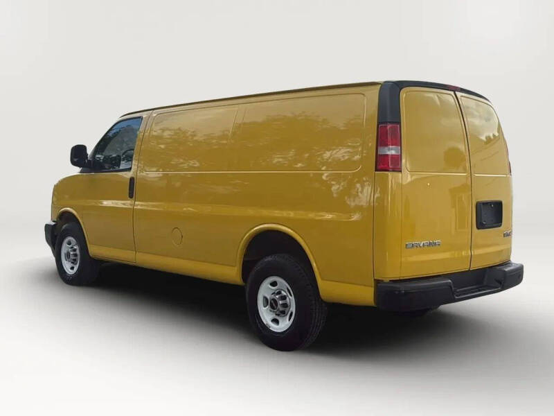 2021 GMC Savana 2500