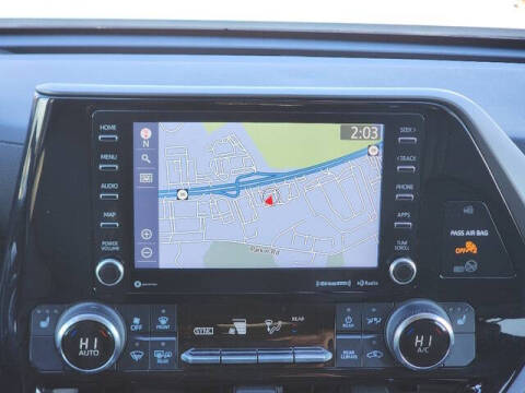 2022 Toyota Highlander Hybrid XLE