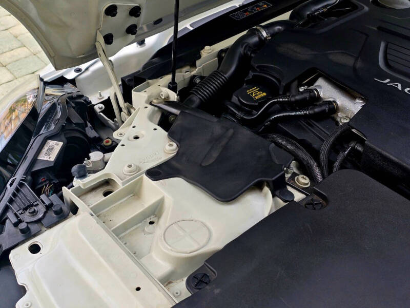 2016 Jaguar F-TYPE R