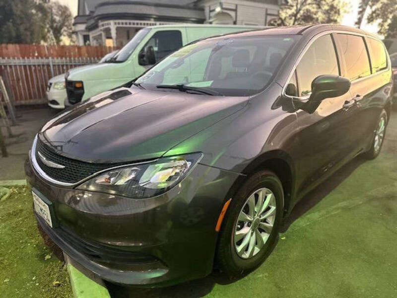 2017 Chrysler Pacifica Touring