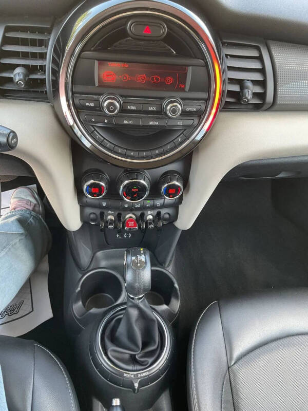 2015 MINI Hardtop 2 Door Cooper
