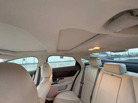 2012 Jaguar XJ