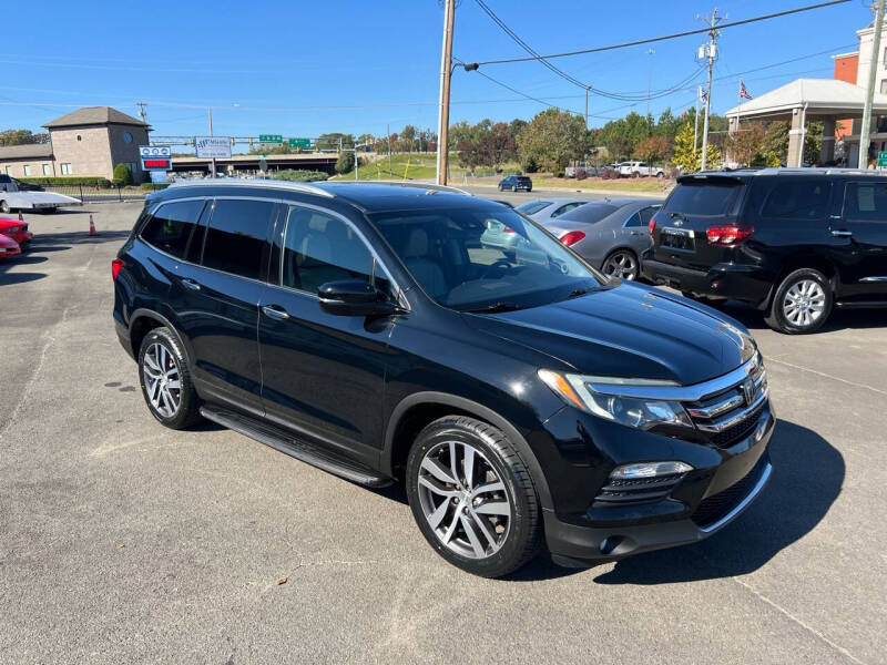 2016 Honda Pilot Elite photo 2