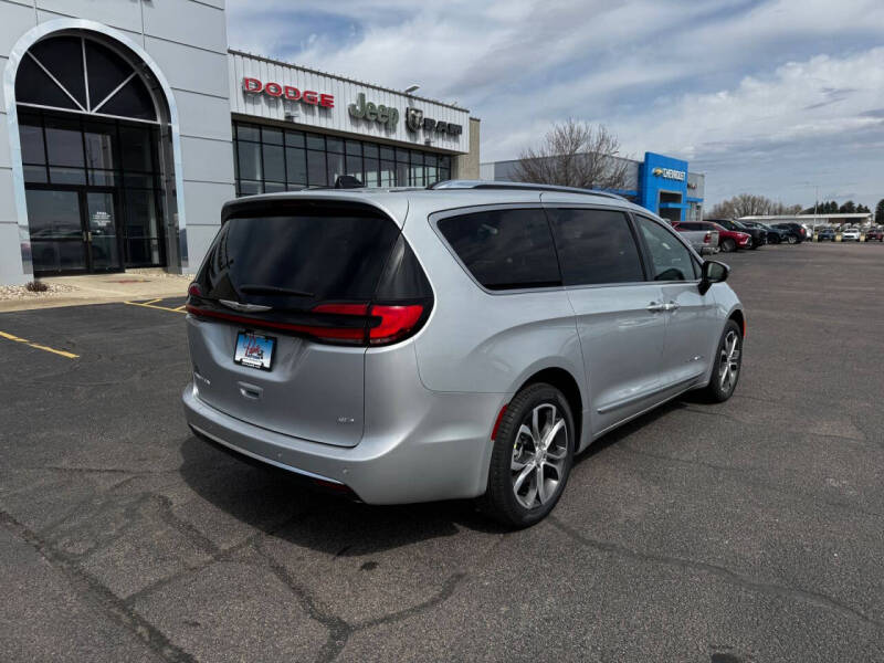 2026 Chrysler Pacifica Pinnacle