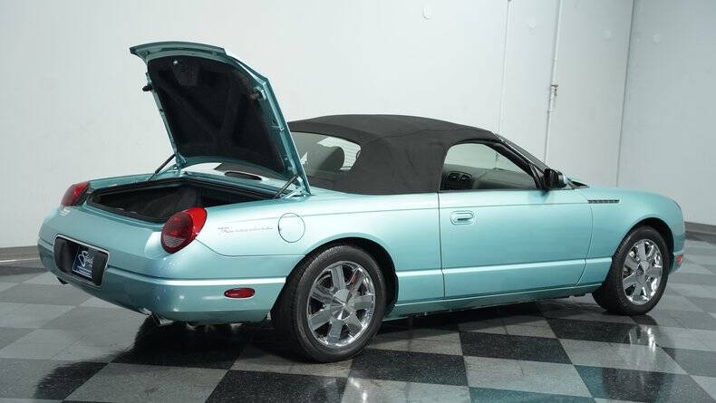 2002 Ford Thunderbird Deluxe