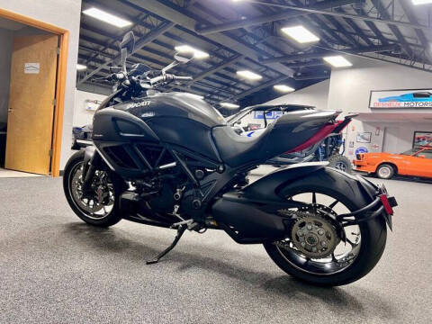 2012 Ducati Diavel Carbon Series