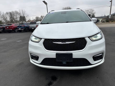 2022 Chrysler Pacifica Touring