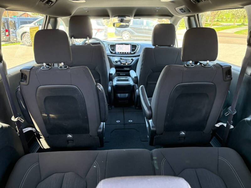 2023 Chrysler Pacifica Touring