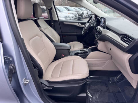 2022 Ford Escape SEL