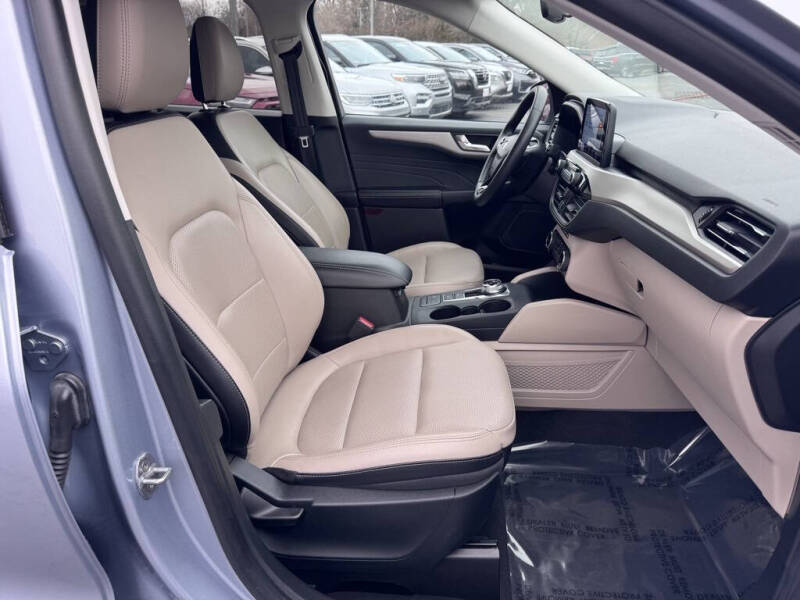 2022 Ford Escape SEL