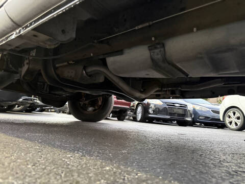 2005 Ford E-Series E-250